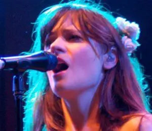 Miniatura de Culpo a Zooey Deschanel (She & Him en concierto)