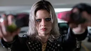 Samara Weaving en Guns Akimbo