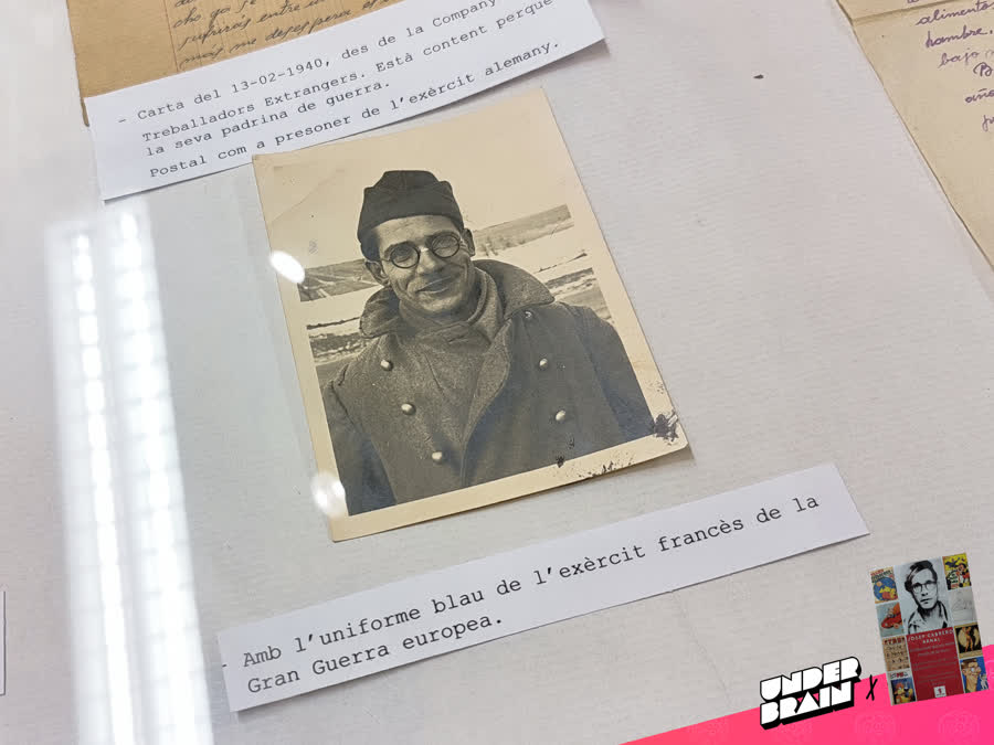 Arnal en una fotografía en b/n con uniforme azul del ejército francés