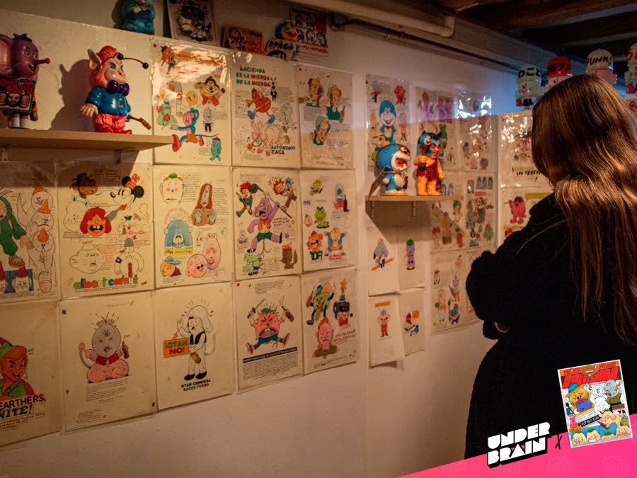 Miniatura de Manuel Donada es el anti-kawaii: así es su exposición «Tú, me pillas cagando»
